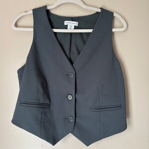 Cupcakes and Cashmere Charcoal Gray Tailored Button-Down Vest